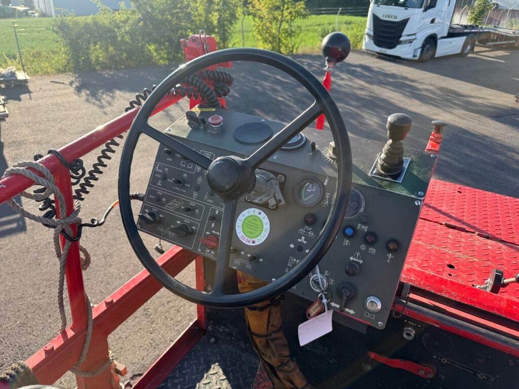 1987 Dynapac-Hoes 5000 R Strassenfertiger