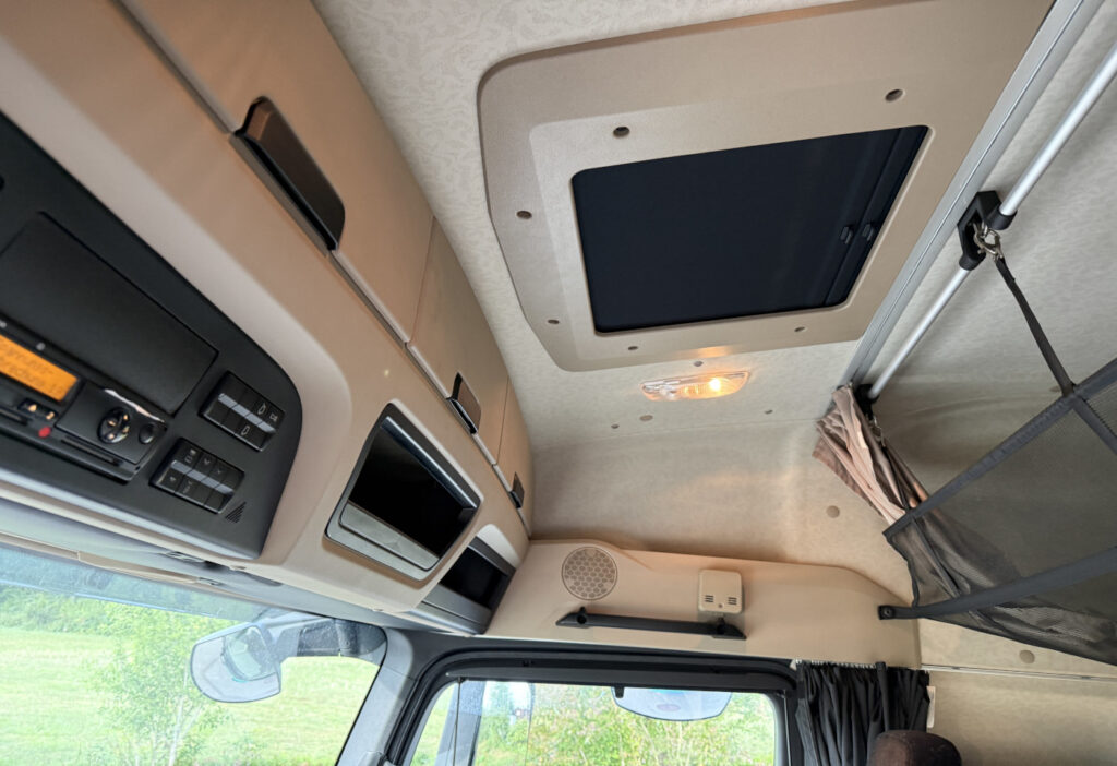 2014 Mercedes-Benz Actros 2545 6x2 BDF/HB