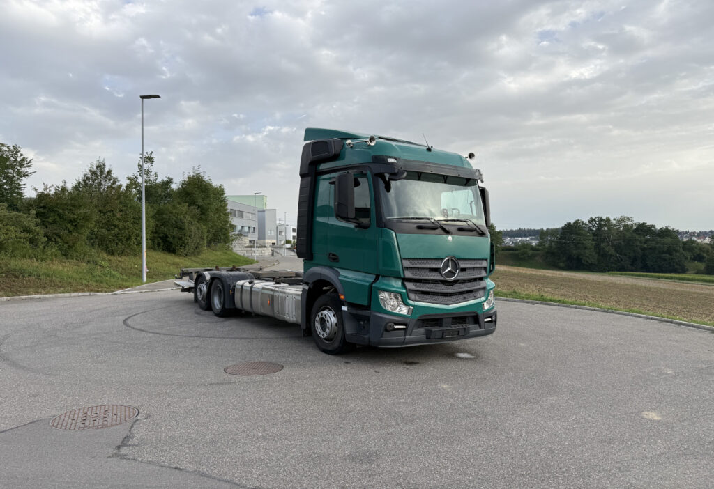 2014 Mercedes-Benz Actros 2545 6x2 BDF/HB