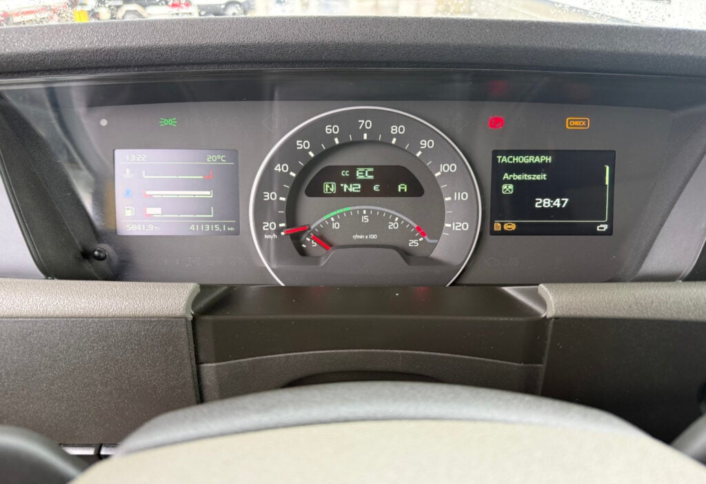 2015 Volvo FH-500 10x4 SWS