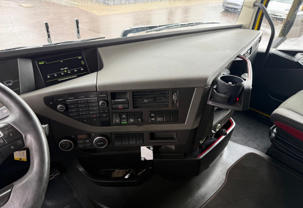 2015 Volvo FH-500 10x4 SWS
