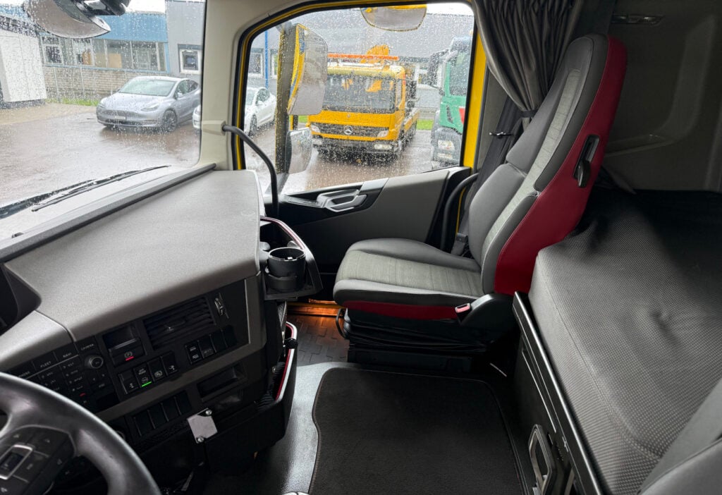2015 Volvo FH-500 10x4 SWS