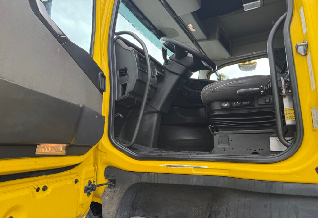 2015 Volvo FH-500 10x4 SWS
