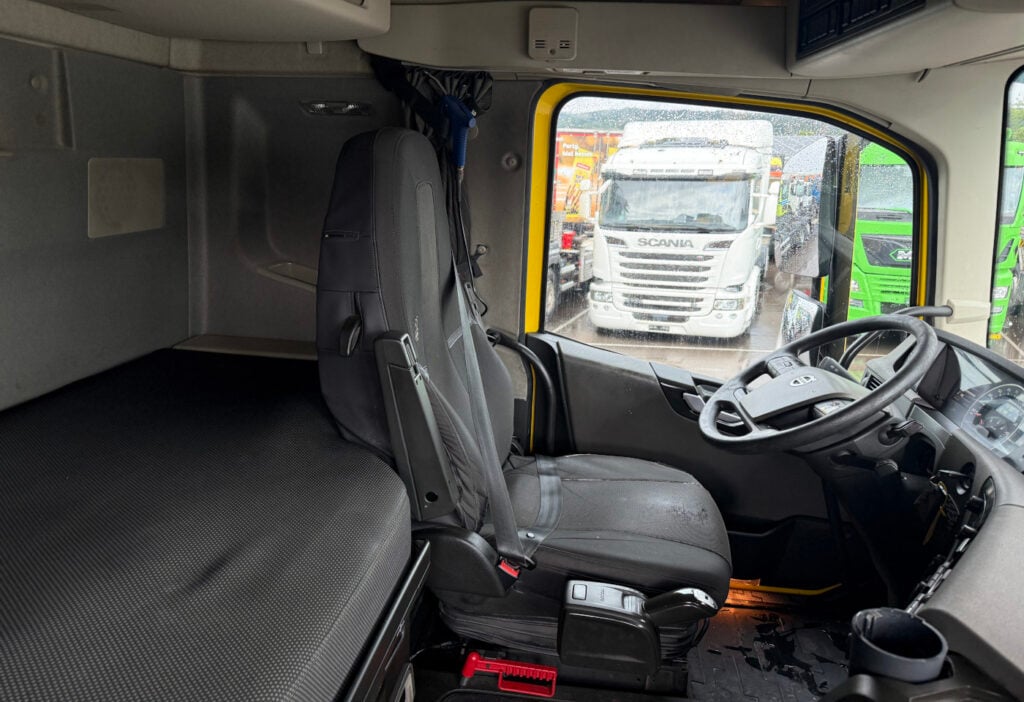 2015 Volvo FH-500 10x4 SWS