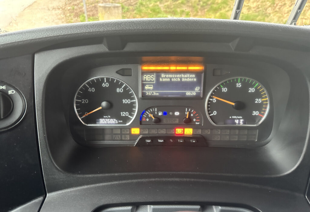 2011 Mercedes-Benz Atego 1022 4x2 Kühlkoffer mit HB