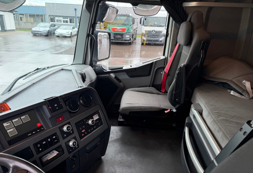 2016 Renault T460 6x2 BDF/HB