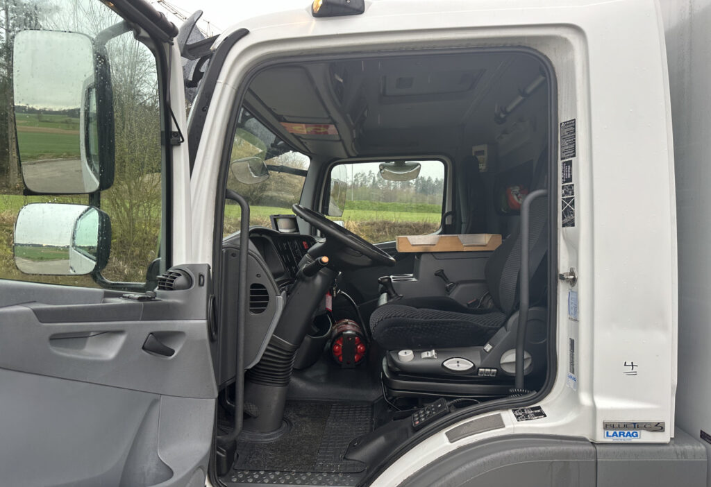 2011 Mercedes-Benz Atego 1022 4x2 Kühlkoffer mit HB