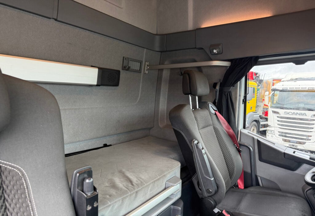 2016 Renault T460 6x2 BDF/HB