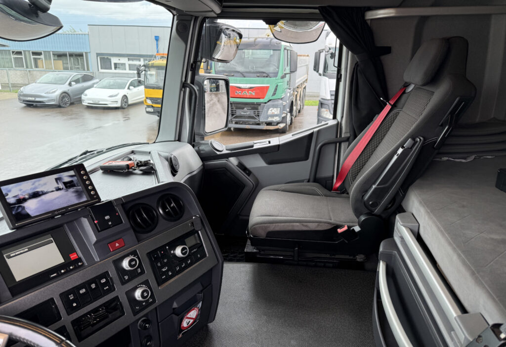 2017 Renault T460 6x2 BDF/HB