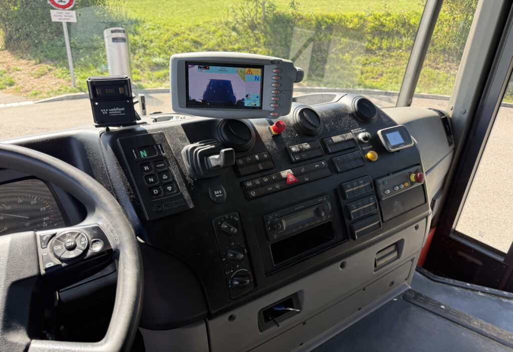 2014 Mercedes-Benz Econic 2635 6x2*4 Faun