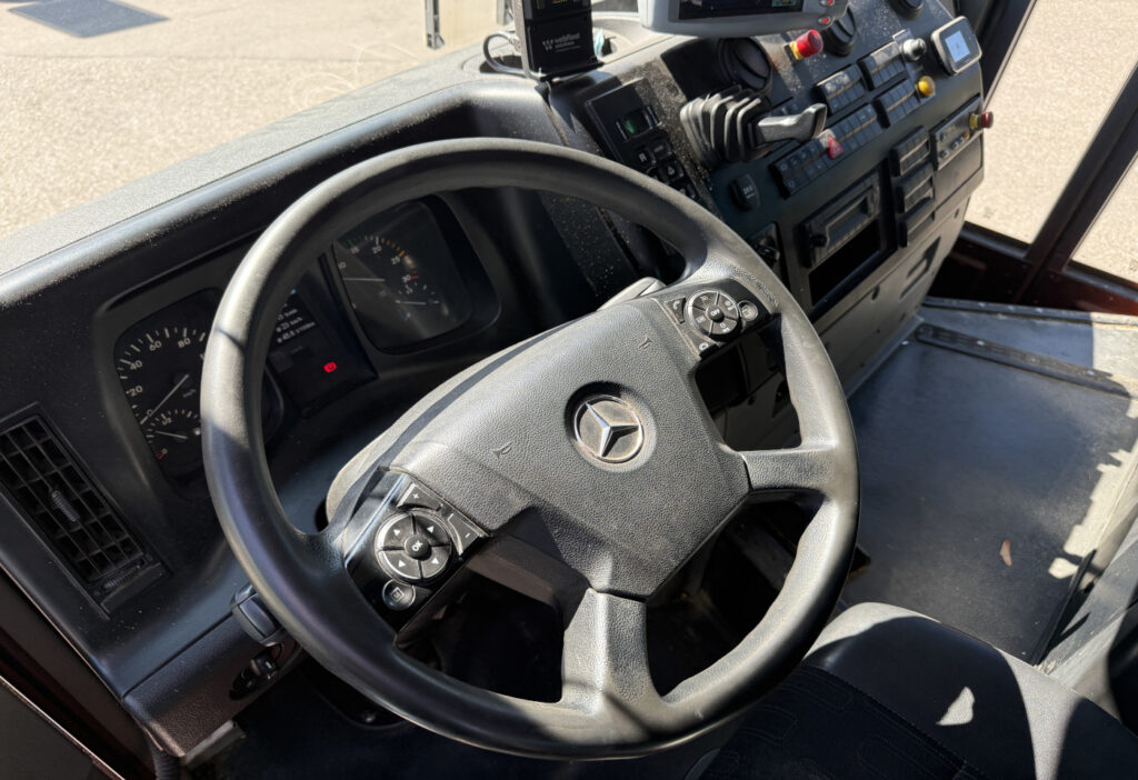 2014 Mercedes-Benz Econic 2635 6x2*4 Faun