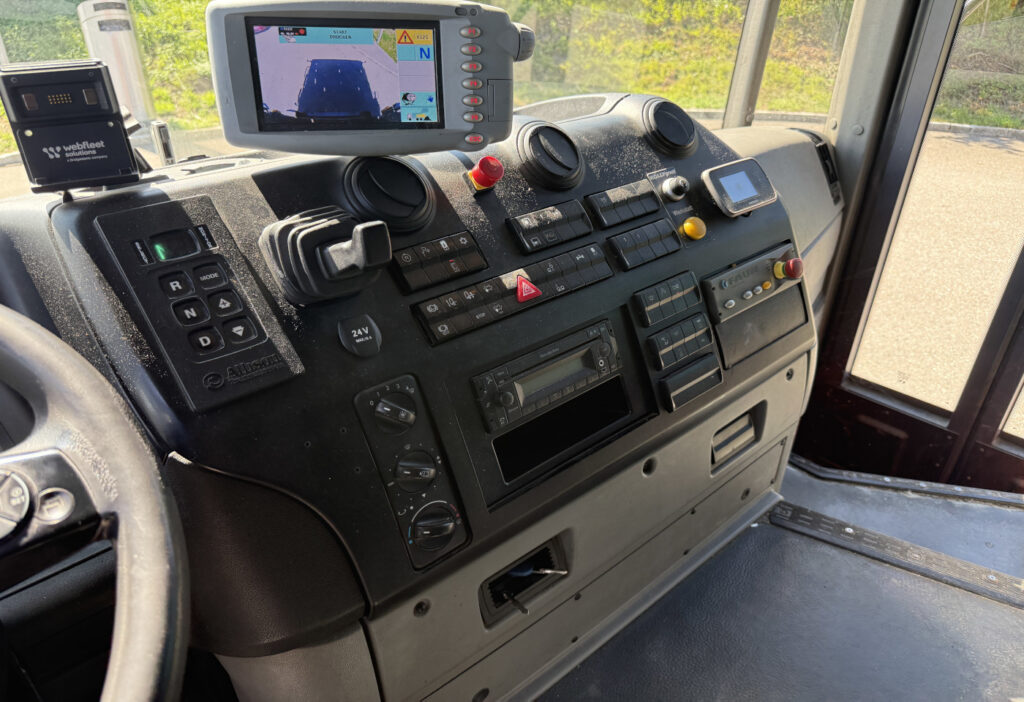 2014 Mercedes-Benz Econic 2635 6x2*4 Faun