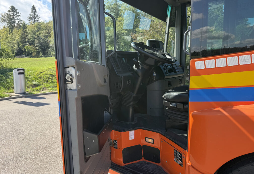 2014 Mercedes-Benz Econic 2635 6x2*4 Faun