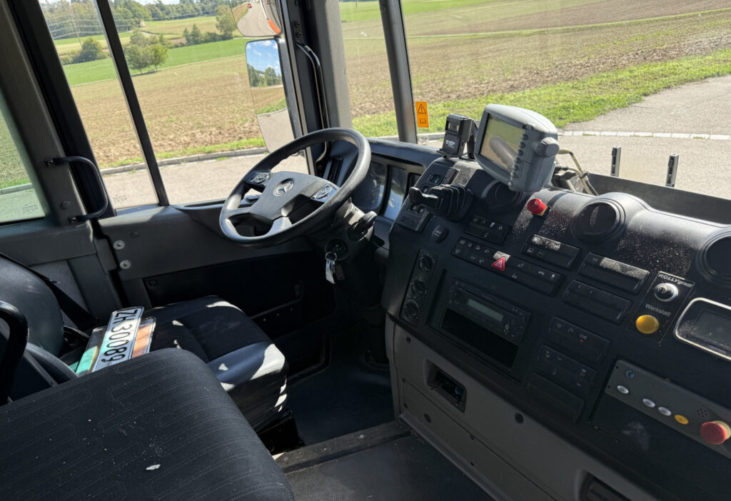 2014 Mercedes-Benz Econic 2635 6x2*4 Faun