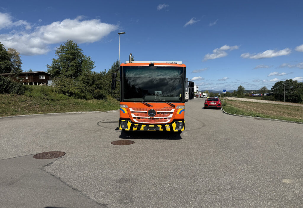2014 Mercedes-Benz Econic 2635 6x2*4 Faun