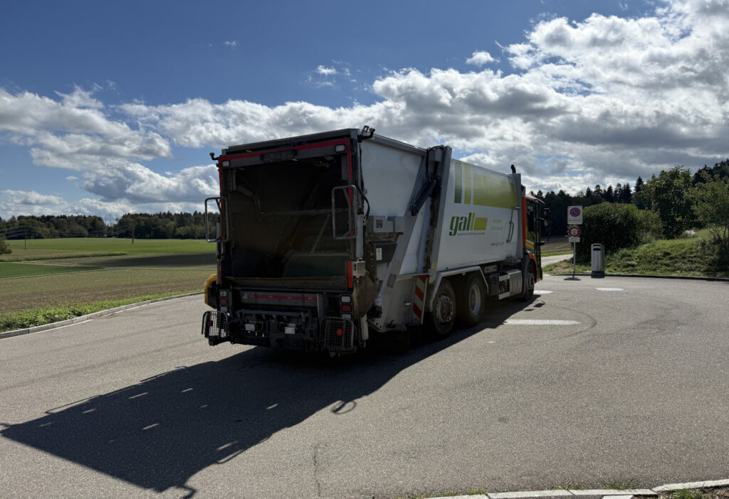 2014 Mercedes-Benz Econic 2635 6x2*4 Faun