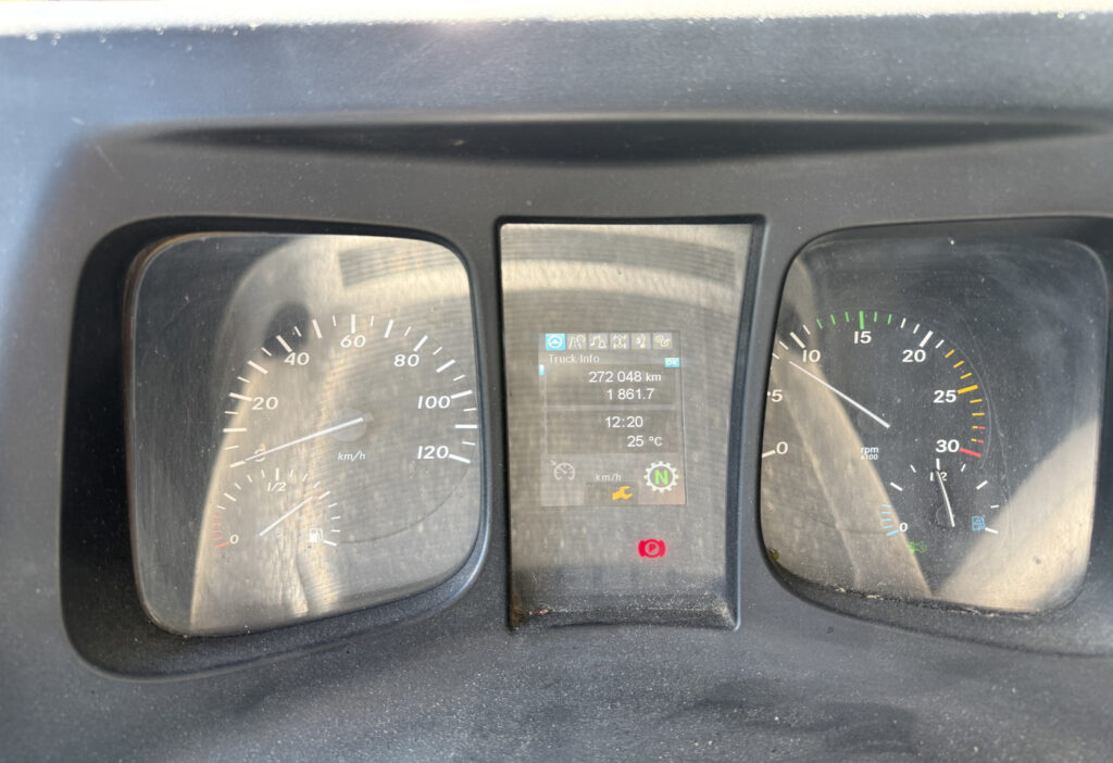 2015 Mercedes-Benz Econic 2635 6x2*4 Faun
