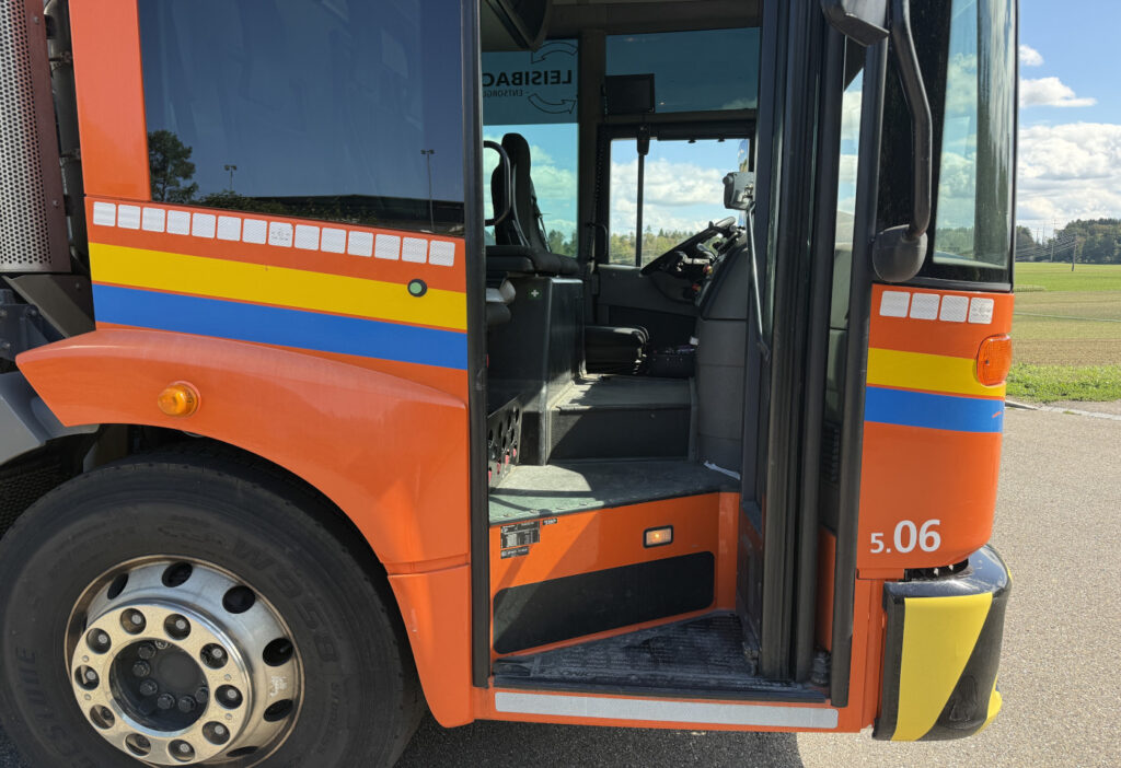 2015 Mercedes-Benz Econic 2635 6x2*4 Faun