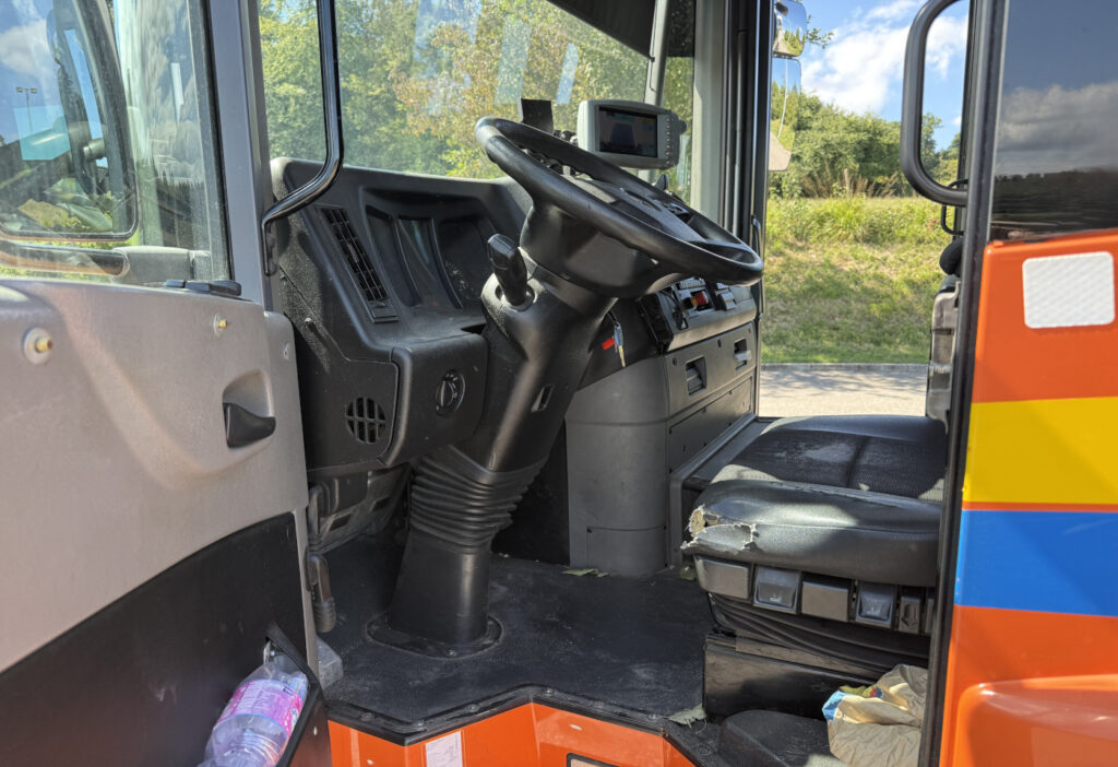 2015 Mercedes-Benz Econic 2635 6x2*4 Faun