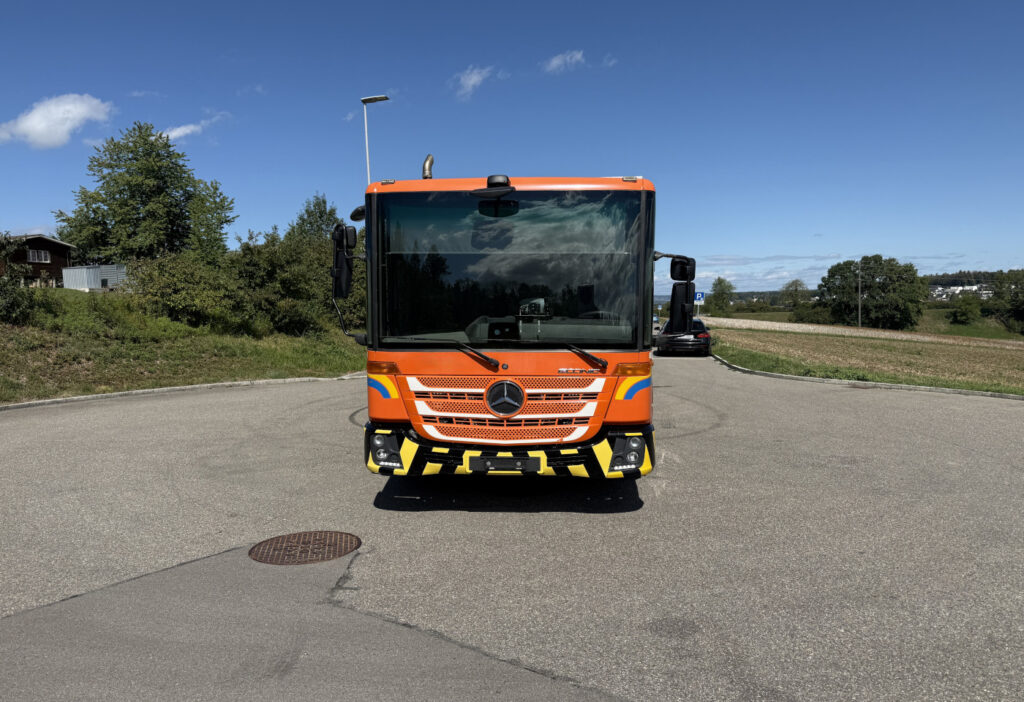 2015 Mercedes-Benz Econic 2635 6x2*4 Faun