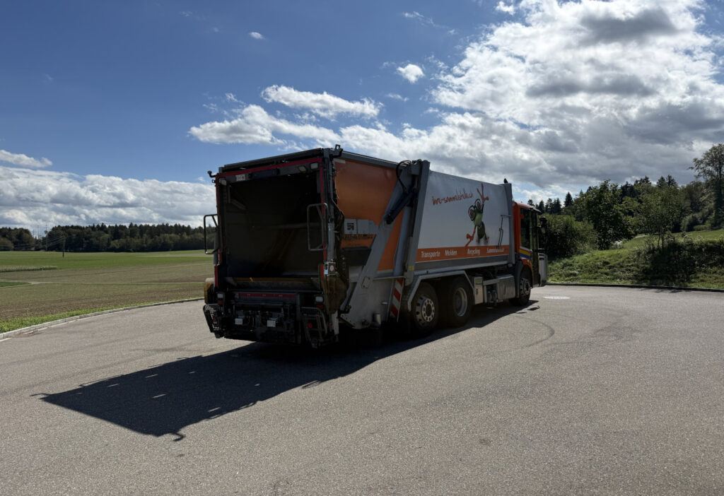 2015 Mercedes-Benz Econic 2635 6x2*4 Faun