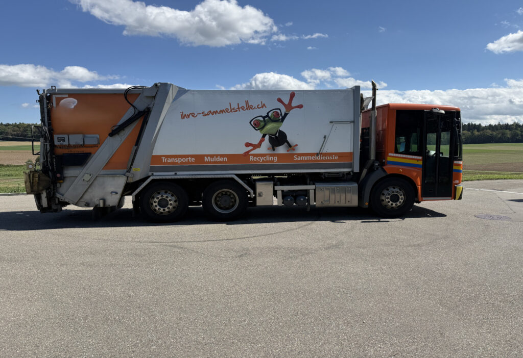 2015 Mercedes-Benz Econic 2635 6x2*4 Faun