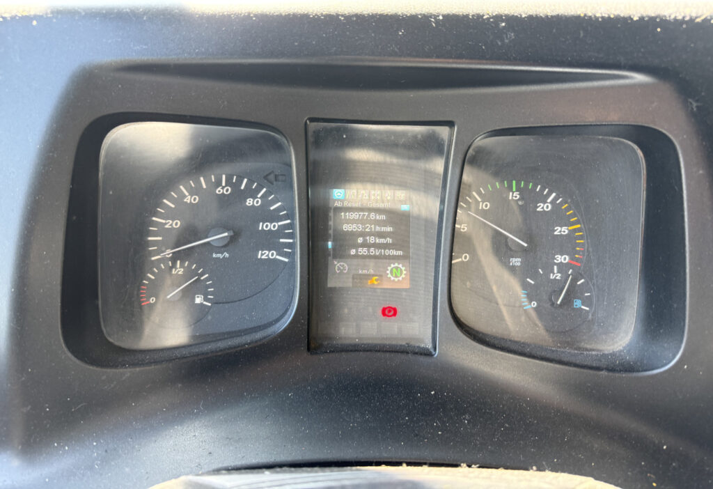2015 Mercedes-Benz Econic 2635 6x2*4 Faun