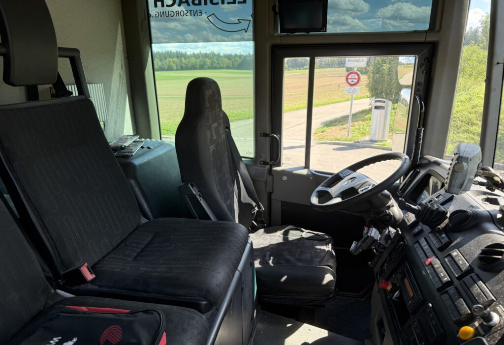 2015 Mercedes-Benz Econic 2635 6x2*4 Faun