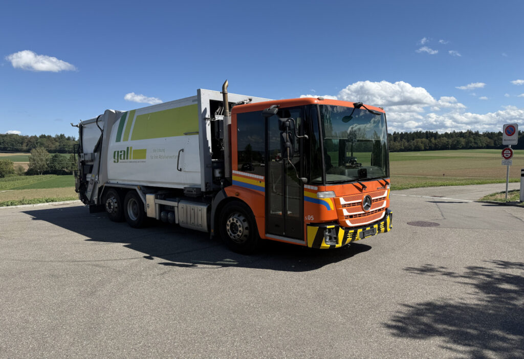 2015 Mercedes-Benz Econic 2635 6x2*4 Faun
