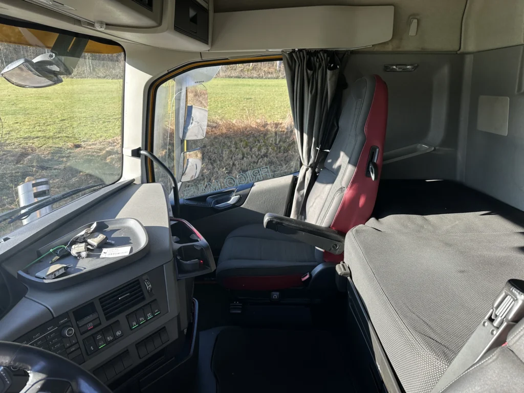 2015 Volvo FH-500 4x2T 4x2 Ret., LBW