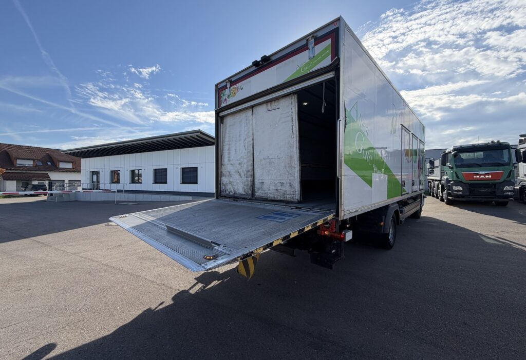 2015 Mercedes-Benz Atego 1527 4x2 Kühlkoffer/HB
