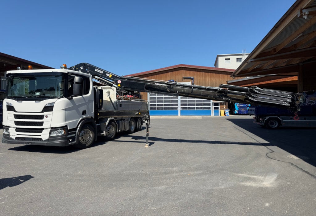 2021 Effer 305/6S