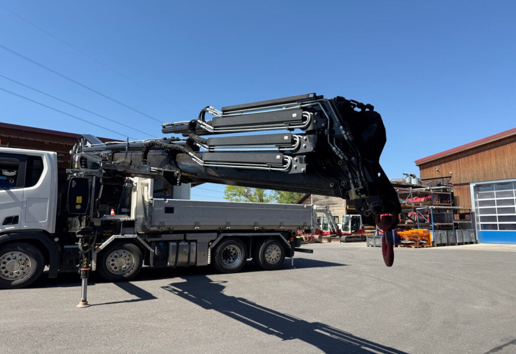 2021 Effer 305/6S