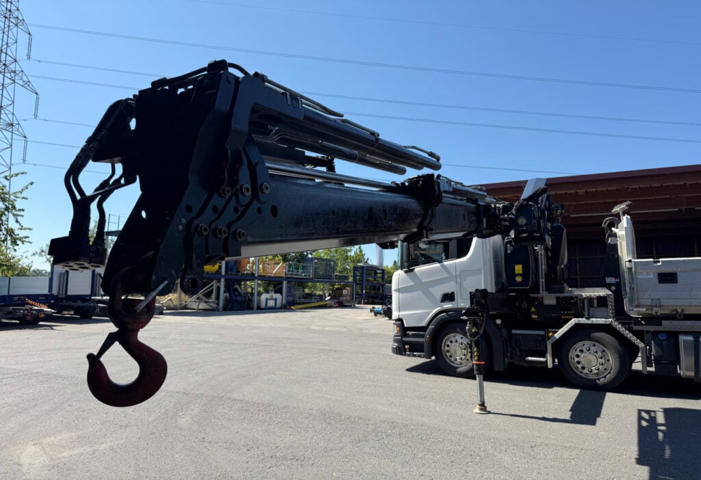 2021 Effer 305/6S