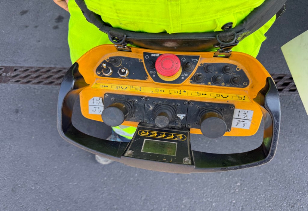 2021 Effer 305/6S
