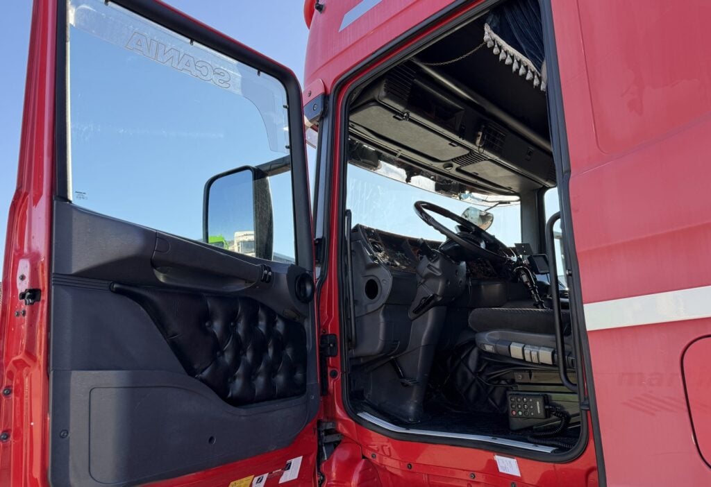 2001 SCANIA R164 V8