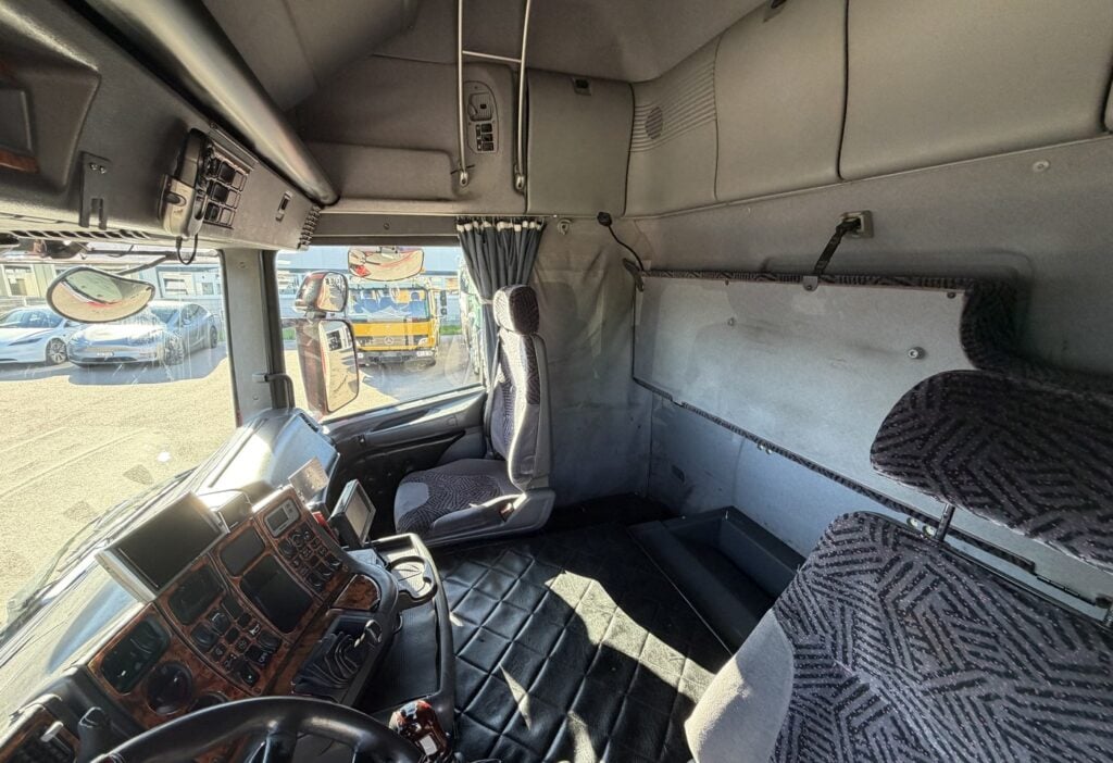 2001 SCANIA R164 V8