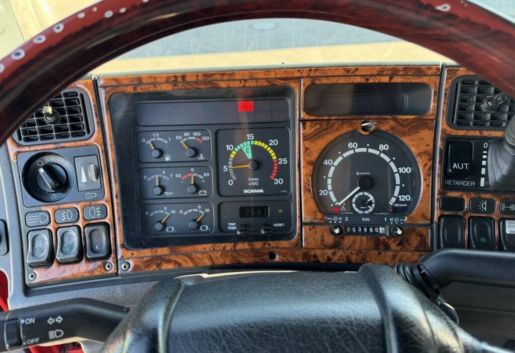 2001 SCANIA R164 V8