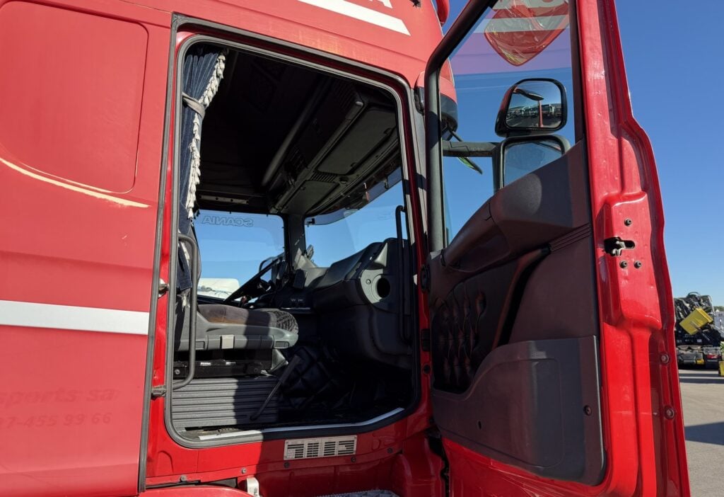 2001 SCANIA R164 V8
