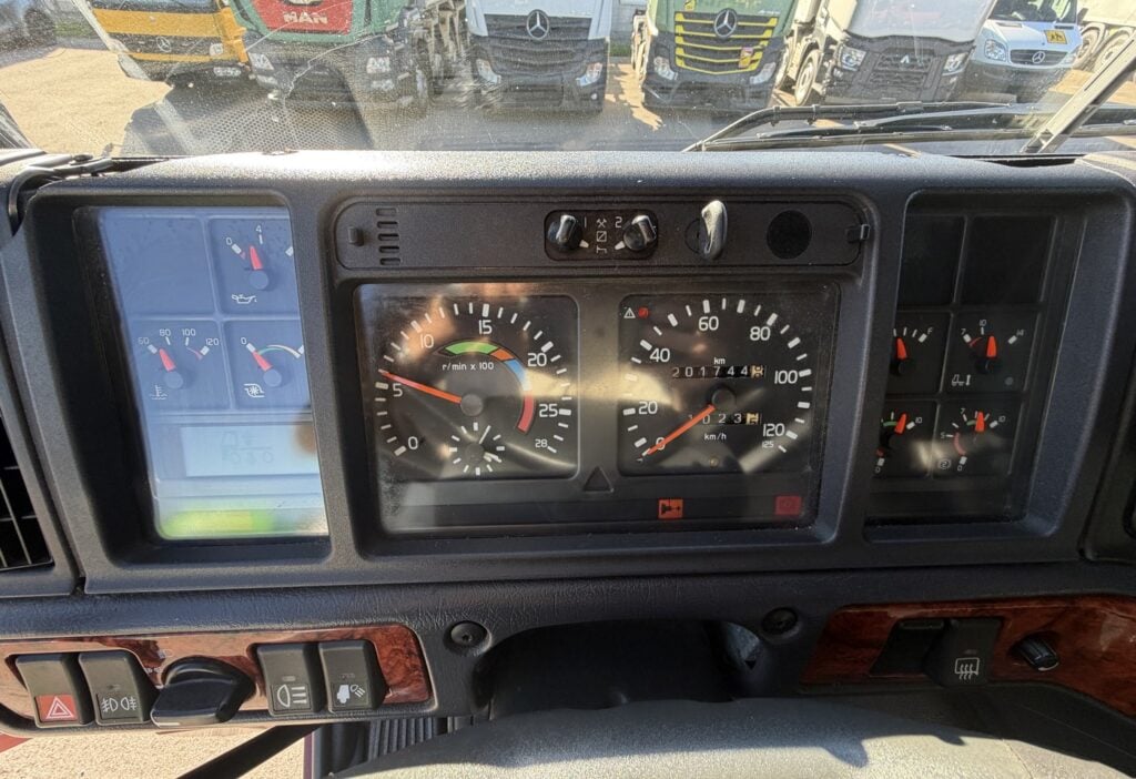 2000 VOLVO FH 420 T