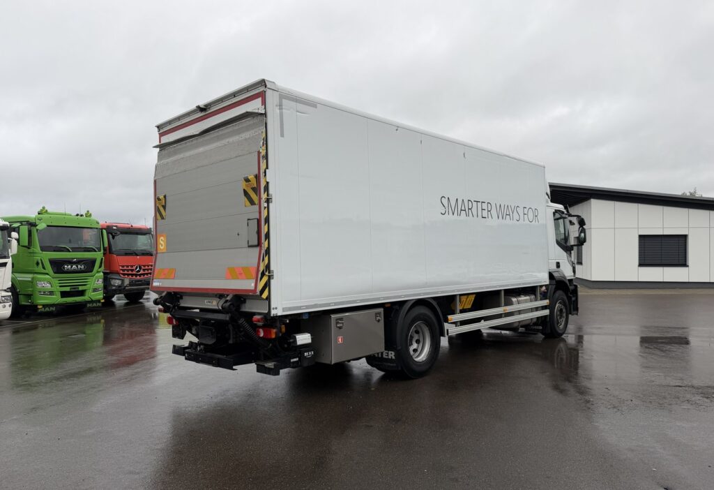 2018 IVECO 190S40 Stralis 4x2 LBW Retarder AHK