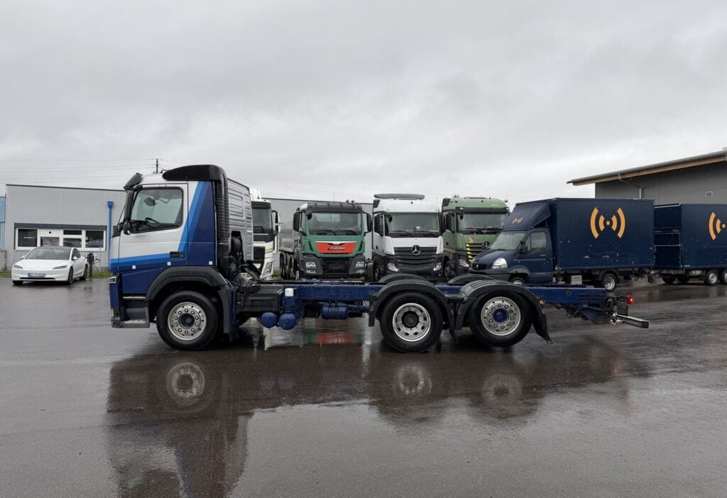 2017 VOLVO FM-460 6x2*4 Fahrgestell Retarder AHK