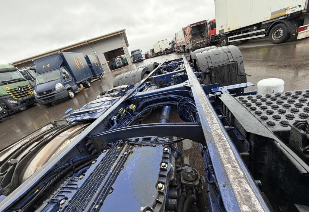 2017 VOLVO FM-460 6x2*4 Fahrgestell Retarder AHK