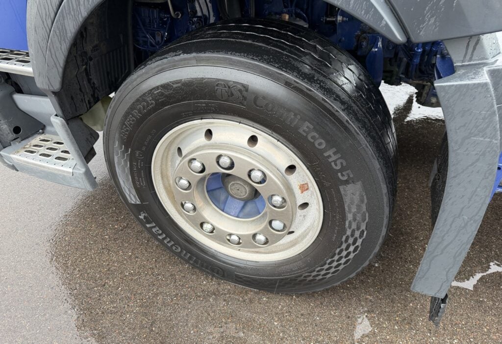 2017 VOLVO FM-460 6x2*4 Fahrgestell Retarder AHK