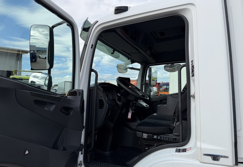 2015 Mercedes-Benz Atego 1527 4x2 Kühlkoffer/HB