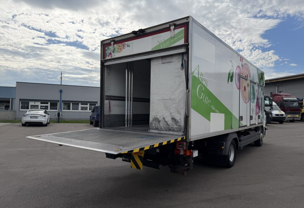 2015 Mercedes-Benz Atego 1527 4x2 Kühlkoffer/HB