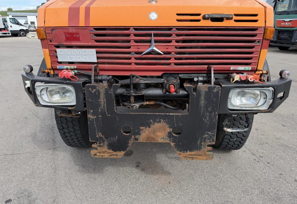 1985 UNIMOG 1700