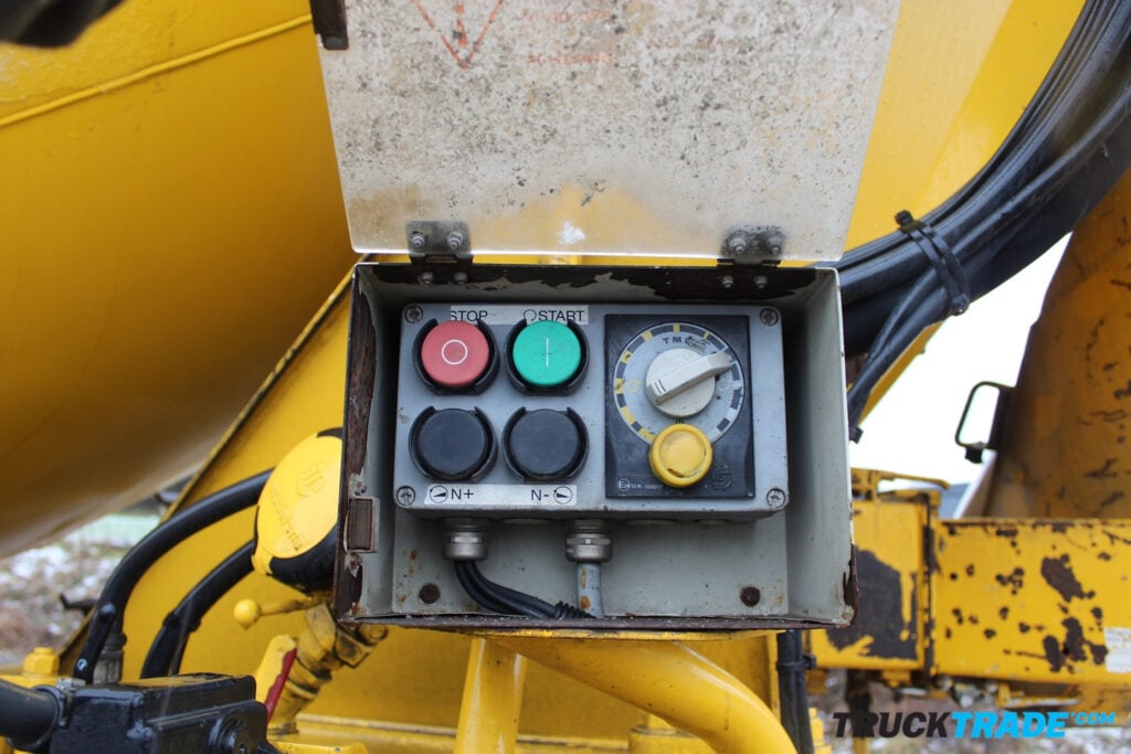 Liebherr Betonmischer 10m³ Aufbau