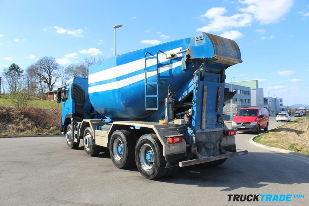 Volvo FM-400 8x4R Siloki
