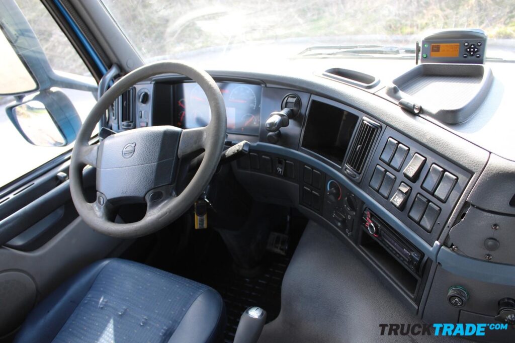 Volvo FM-400 8x4R Siloki